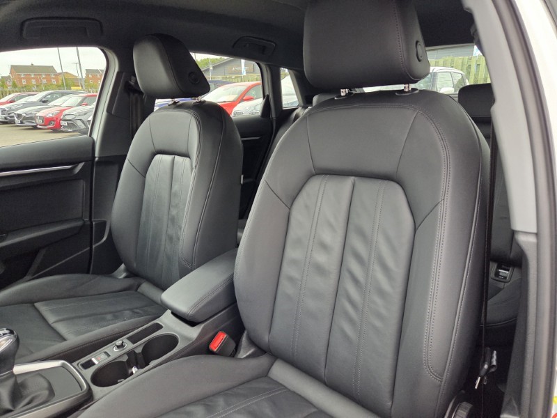 2022 (22) AUDI A3 35 TFSI Sport 5dr 5842383