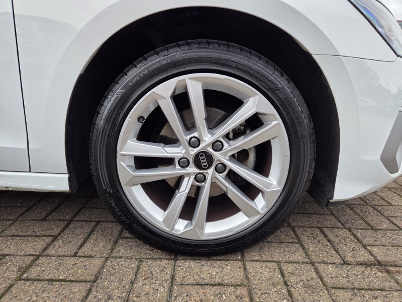 2022 (22) AUDI A3 35 TFSI Sport 5dr 5842358