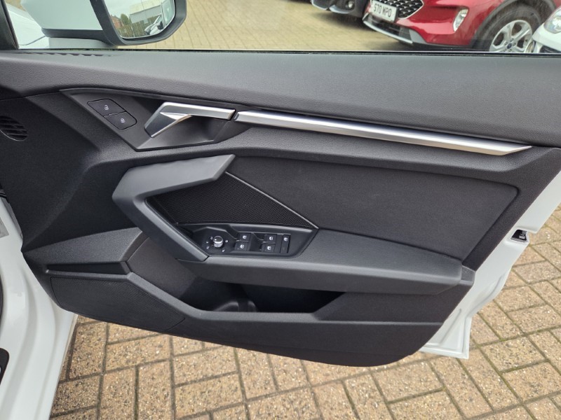 2022 (22) AUDI A3 35 TFSI Sport 5dr 5842385