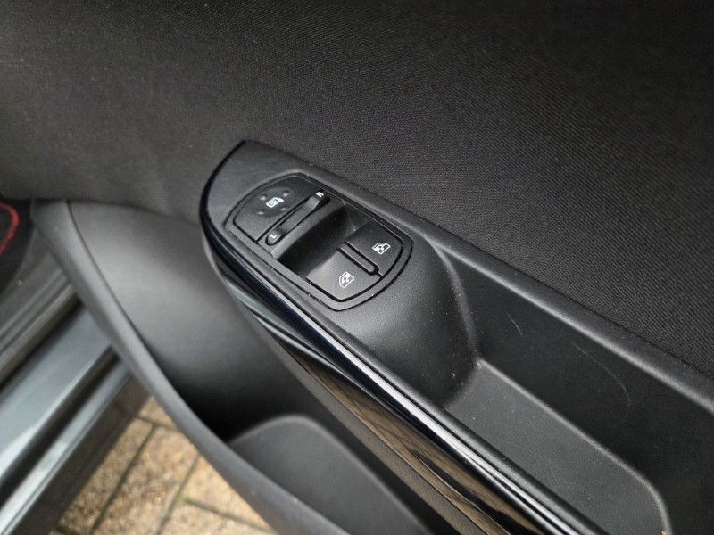2018 (18) VAUXHALL CORSA 1.4 Limited Edition 3dr 5842710