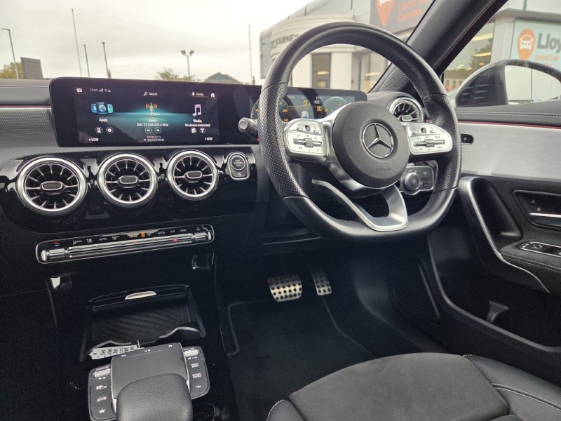 2021 (21) MERCEDES-BENZ A CLASS A200 Exclusive Edition 5dr Auto 5842615