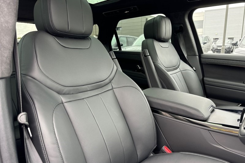 2024 (74) LAND ROVER RANGE ROVER SPORT 3.0 P550e Autobiography 5dr Auto 3474067