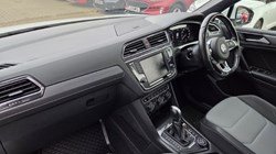2016 (66) VOLKSWAGEN TIGUAN 2.0 TDi 190 4Motion R-Line 5dr DSG 5842570