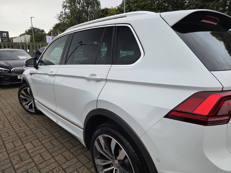 2016 (66) VOLKSWAGEN TIGUAN 2.0 TDi 190 4Motion R-Line 5dr DSG 5842554