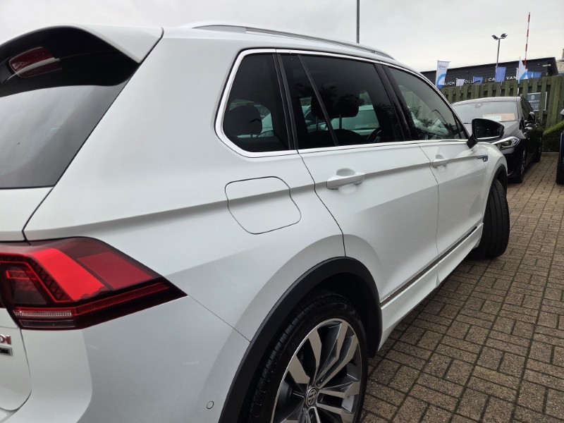 2016 (66) VOLKSWAGEN TIGUAN 2.0 TDi 190 4Motion R-Line 5dr DSG 5842556