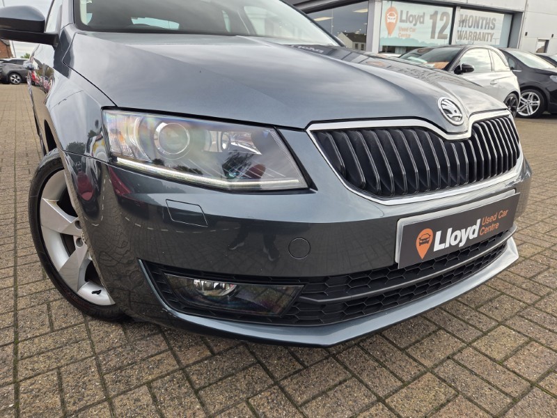 2017 (17) SKODA OCTAVIA 1.6 TDI 110 SE Sport 5dr 5860740
