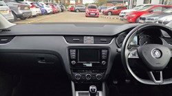 2017 (17) SKODA OCTAVIA 1.6 TDI 110 SE Sport 5dr 5860753