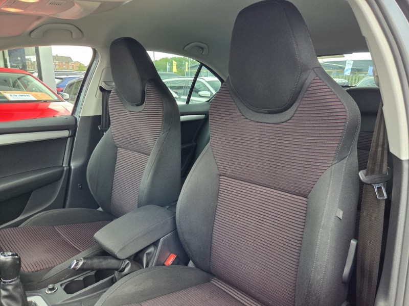 2017 (17) SKODA OCTAVIA 1.6 TDI 110 SE Sport 5dr 5860759