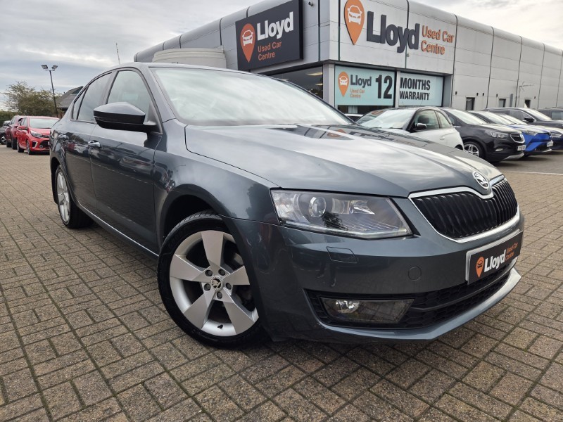 2017 (17) SKODA OCTAVIA 1.6 TDI 110 SE Sport 5dr 5860744