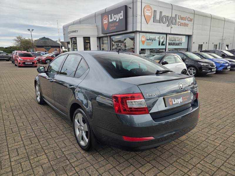 2017 (17) SKODA OCTAVIA 1.6 TDI 110 SE Sport 5dr 5860745