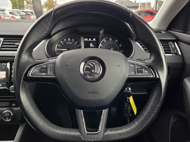 2017 (17) SKODA OCTAVIA 1.6 TDI 110 SE Sport 5dr 5860765