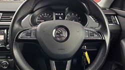 2017 (17) SKODA OCTAVIA 1.6 TDI 110 SE Sport 5dr 5860765