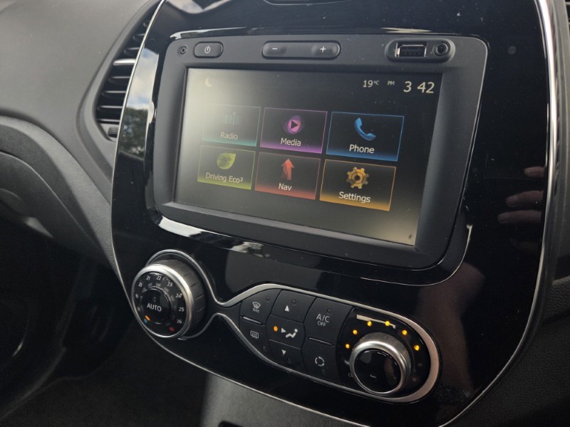 2019 (69) RENAULT CAPTUR 0.9 TCE 90 Iconic 5dr 5850887