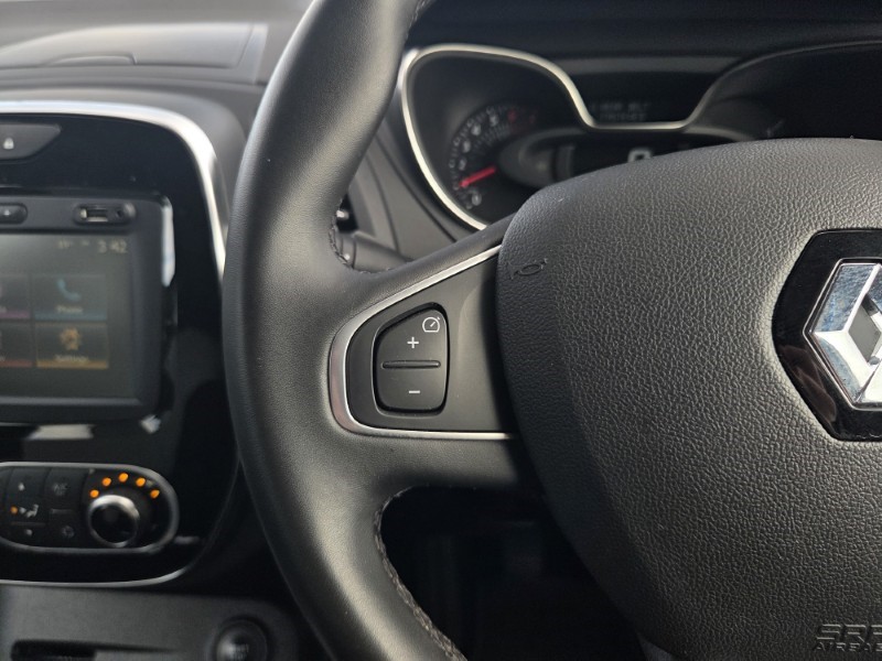 2019 (69) RENAULT CAPTUR 0.9 TCE 90 Iconic 5dr 5850881
