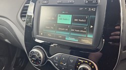 2019 (69) RENAULT CAPTUR 0.9 TCE 90 Iconic 5dr 5850888