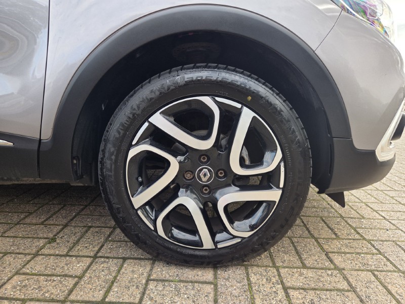 2019 (69) RENAULT CAPTUR 0.9 TCE 90 Iconic 5dr 5850852