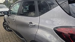 2019 (69) RENAULT CAPTUR 0.9 TCE 90 Iconic 5dr 5850860