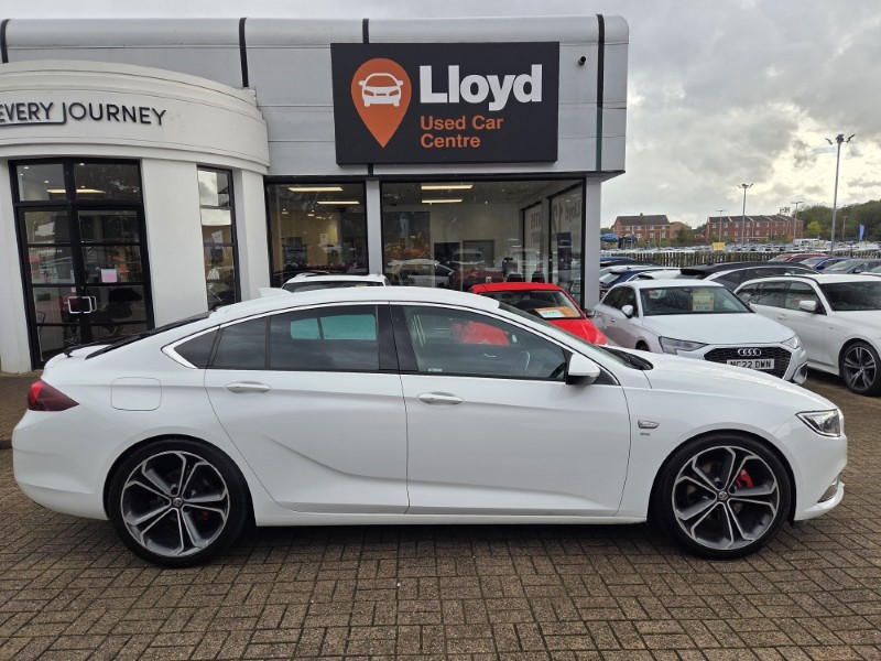 2017 (67) VAUXHALL INSIGNIA 2.0 Turbo D SRi Nav 5dr 5895602