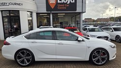 2017 (67) VAUXHALL INSIGNIA 2.0 Turbo D SRi Nav 5dr 5895602