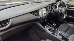 2017 (67) VAUXHALL INSIGNIA 2.0 Turbo D SRi Nav 5dr 5895626
