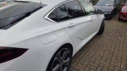 2017 (67) VAUXHALL INSIGNIA 2.0 Turbo D SRi Nav 5dr 5895612