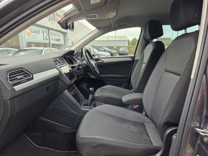 2018 (68) VOLKSWAGEN TIGUAN 2.0 TDi 150 SE 5dr 5867608