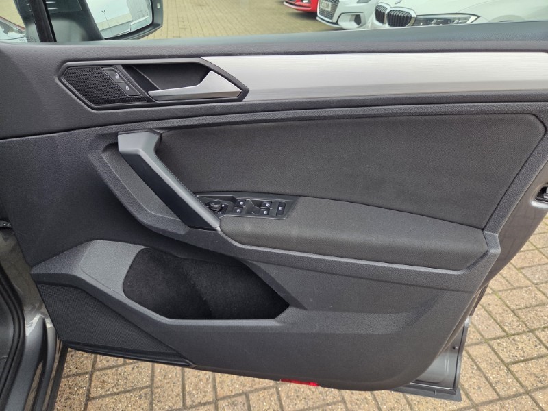 2018 (68) VOLKSWAGEN TIGUAN 2.0 TDi 150 SE 5dr 5867611
