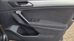 2018 (68) VOLKSWAGEN TIGUAN 2.0 TDi 150 SE 5dr 5867611