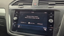 2018 (68) VOLKSWAGEN TIGUAN 2.0 TDi 150 SE 5dr 5867623