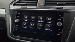 2018 (68) VOLKSWAGEN TIGUAN 2.0 TDi 150 SE 5dr 5867620
