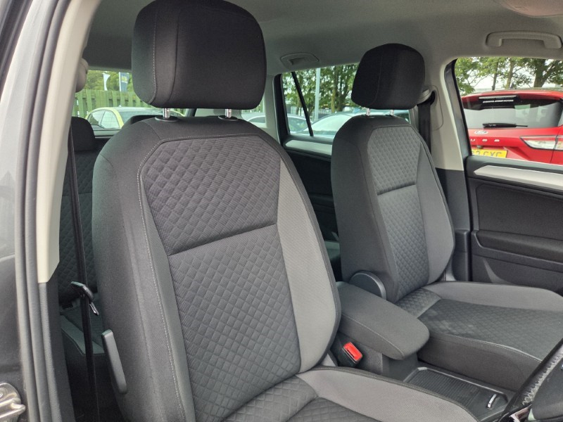 2018 (68) VOLKSWAGEN TIGUAN 2.0 TDi 150 SE 5dr 5867610