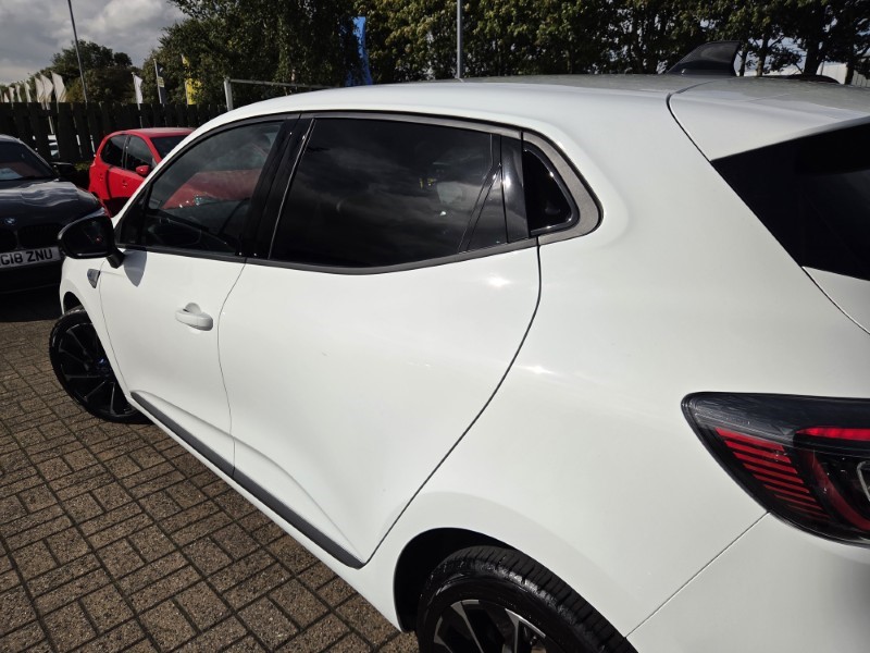 2025 (25) RENAULT CLIO 1.6 E-TECH full hybrid 145 Esprit Alpine 5dr Auto 5876980