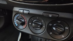 2019 (19) VAUXHALL ADAM 1.2i Griffin 3dr 5876831