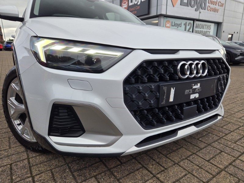 2020 (20) AUDI A1 30 TFSI Citycarver 5dr S Tronic 5895651