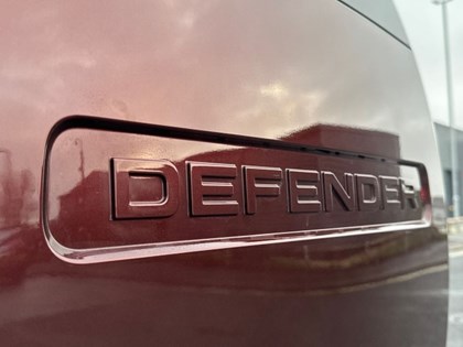  LAND ROVER DEFENDER 3.0 P400 X-Dynamic HSE 130 5dr Auto [8 St]