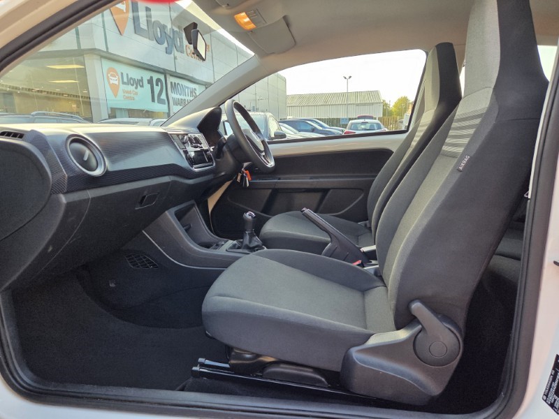 2017 (17) VOLKSWAGEN UP 1.0 Move Up 3dr 5887414