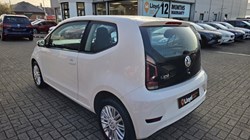 2017 (17) VOLKSWAGEN UP 1.0 Move Up 3dr 5887407