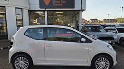 2017 (17) VOLKSWAGEN UP 1.0 Move Up 3dr 5887395