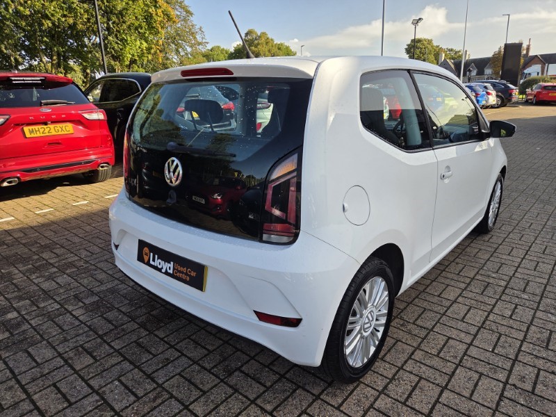 2017 (17) VOLKSWAGEN UP 1.0 Move Up 3dr 5887409