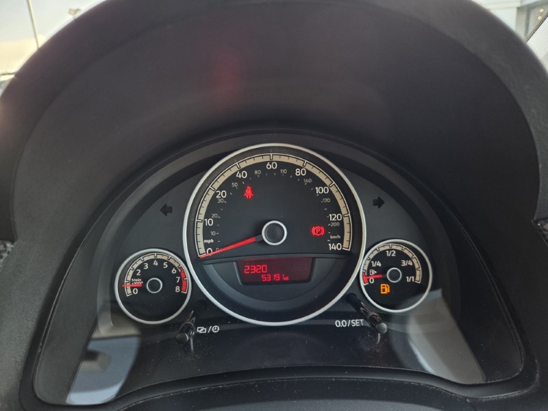 2017 (17) VOLKSWAGEN UP 1.0 Move Up 3dr 5887430