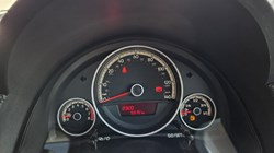 2017 (17) VOLKSWAGEN UP 1.0 Move Up 3dr 5887430