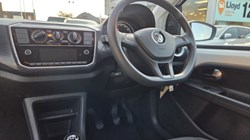 2017 (17) VOLKSWAGEN UP 1.0 Move Up 3dr 5887418