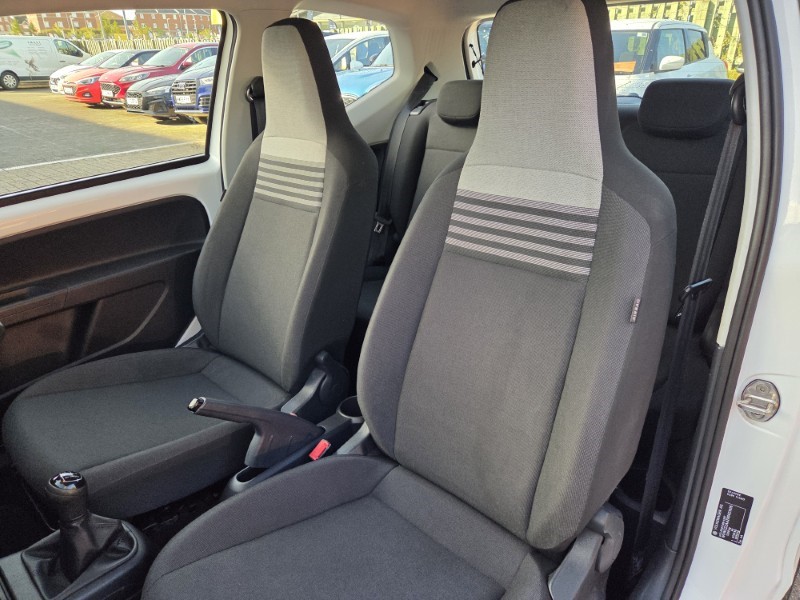 2017 (17) VOLKSWAGEN UP 1.0 Move Up 3dr 5887415