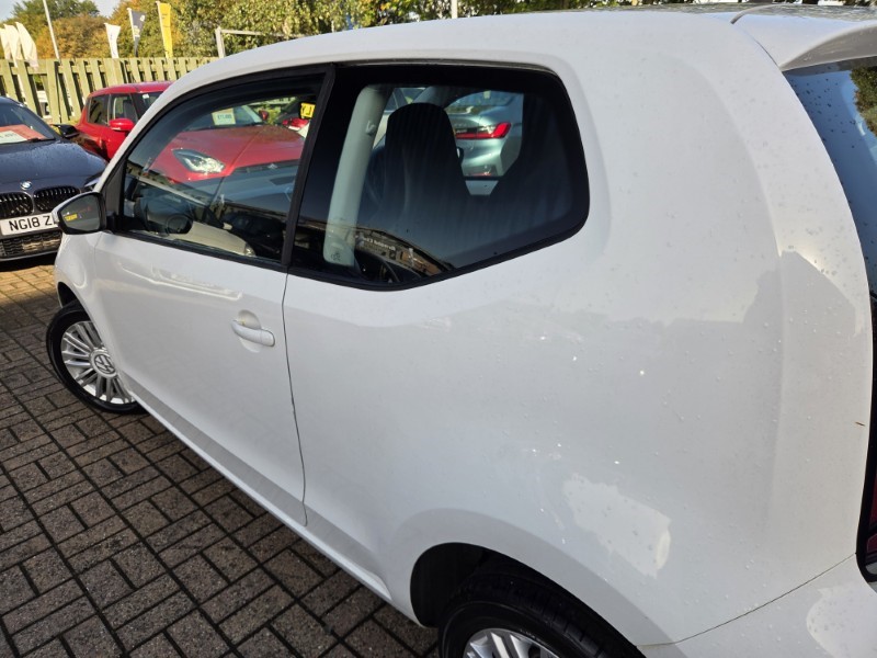 2017 (17) VOLKSWAGEN UP 1.0 Move Up 3dr 5887404