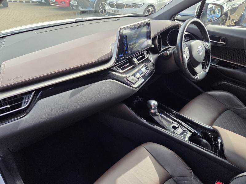 2017 (67) TOYOTA C-HR 1.8 Hybrid Excel 5dr CVT 5887628