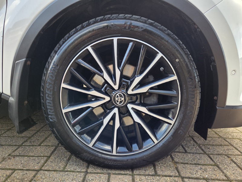 2017 (67) TOYOTA C-HR 1.8 Hybrid Excel 5dr CVT 5887605
