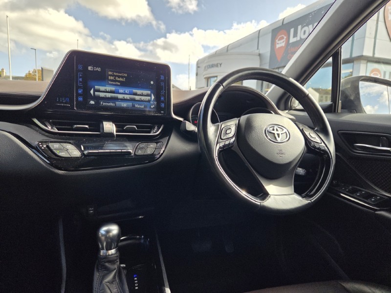 2017 (67) TOYOTA C-HR 1.8 Hybrid Excel 5dr CVT 5887625