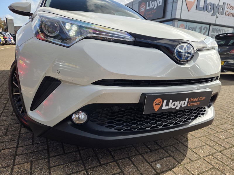 2017 (67) TOYOTA C-HR 1.8 Hybrid Excel 5dr CVT 5887611