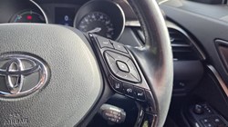 2017 (67) TOYOTA C-HR 1.8 Hybrid Excel 5dr CVT 5887635