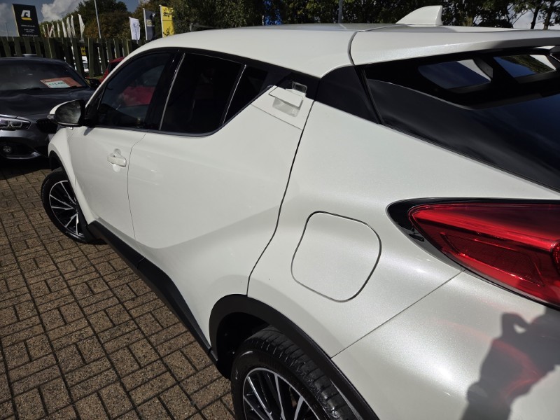 2017 (67) TOYOTA C-HR 1.8 Hybrid Excel 5dr CVT 5887613